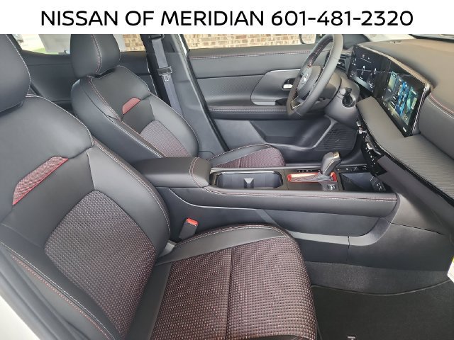 New 2027 Nissan Kicks SR FWD image 13