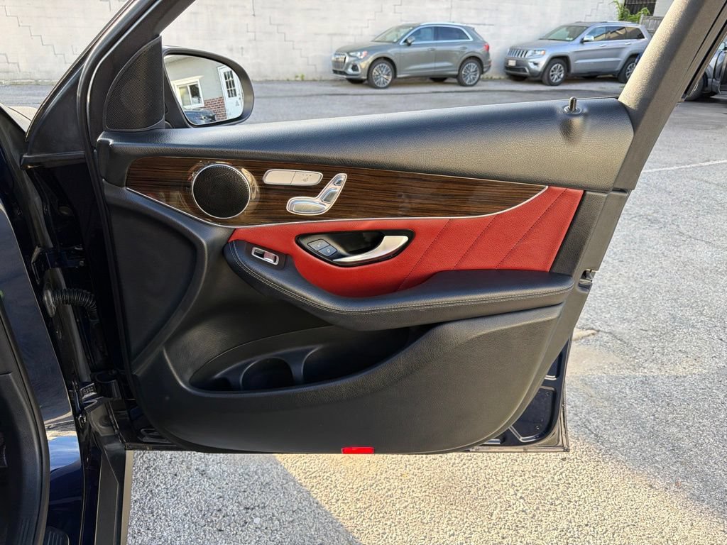 Used 2019 Mercedes-Benz GLC 300 4MATIC Coupe image 14