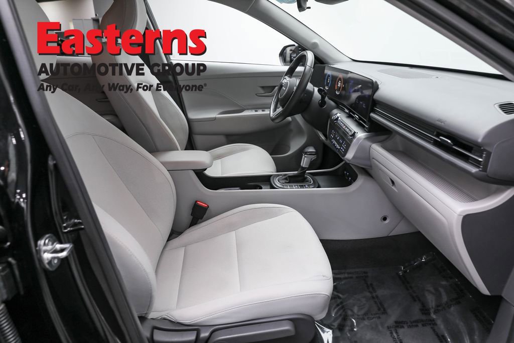 Used 2024 Hyundai Kona SEL image 24