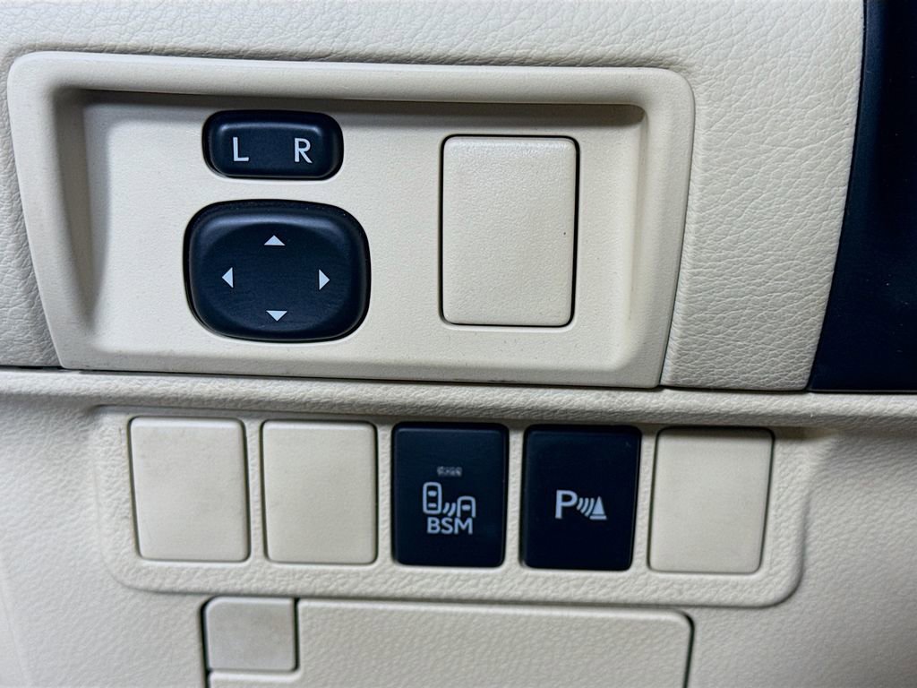 Used 2015 Lexus ES 350 w/ Premium Package image 10