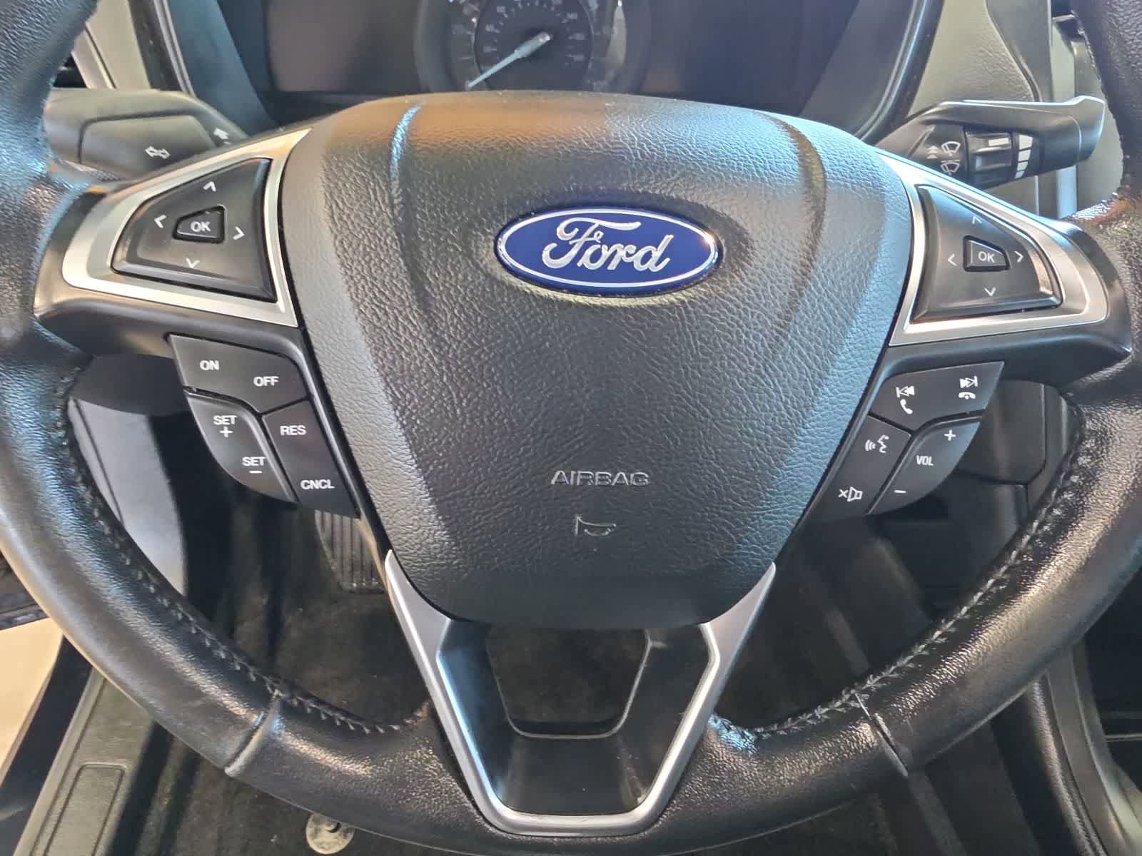 Used 2018 Ford Fusion SE w/ Equipment Group 601A FWD image 18