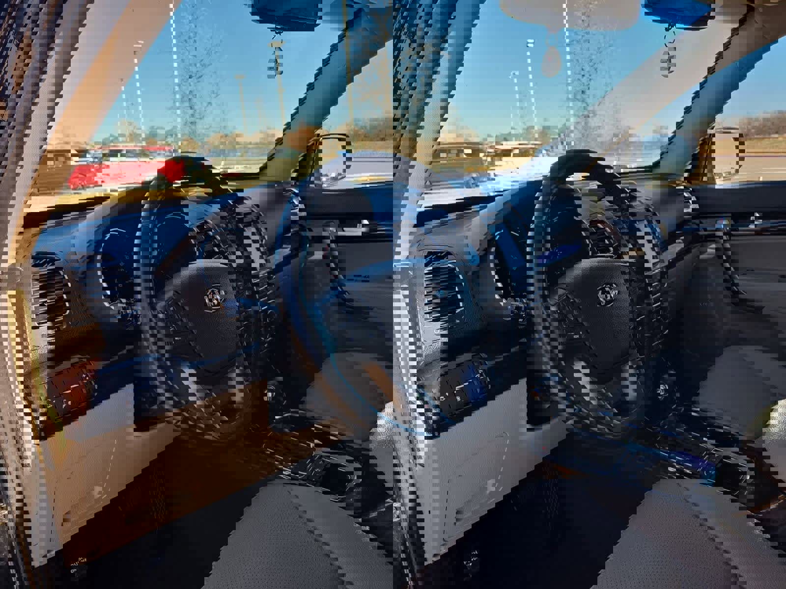 Used 2015 Kia Sorento EX w/ EX V6 Touring Package image 2