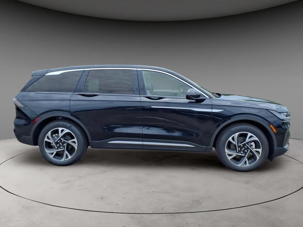 New 2026 Lincoln Nautilus Premier AWD/4WD image 10
