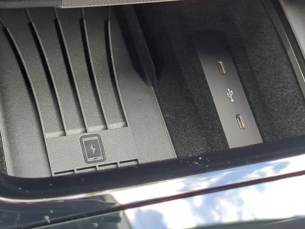 Used 2025 Porsche Cayenne GTS AWD/4WD image 24
