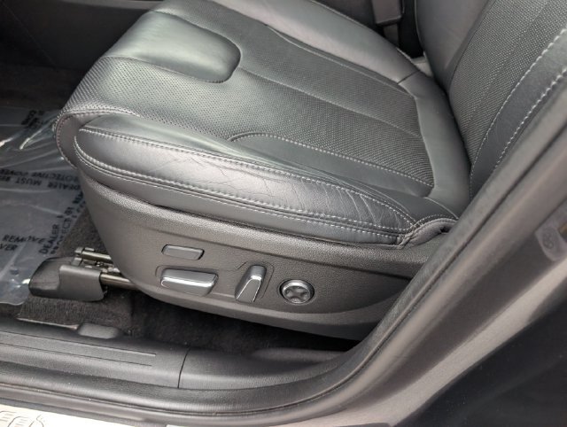 Used 2023 Hyundai Santa Fe Calligraphy w/ Winter Weather Package AWD/4WD image 23