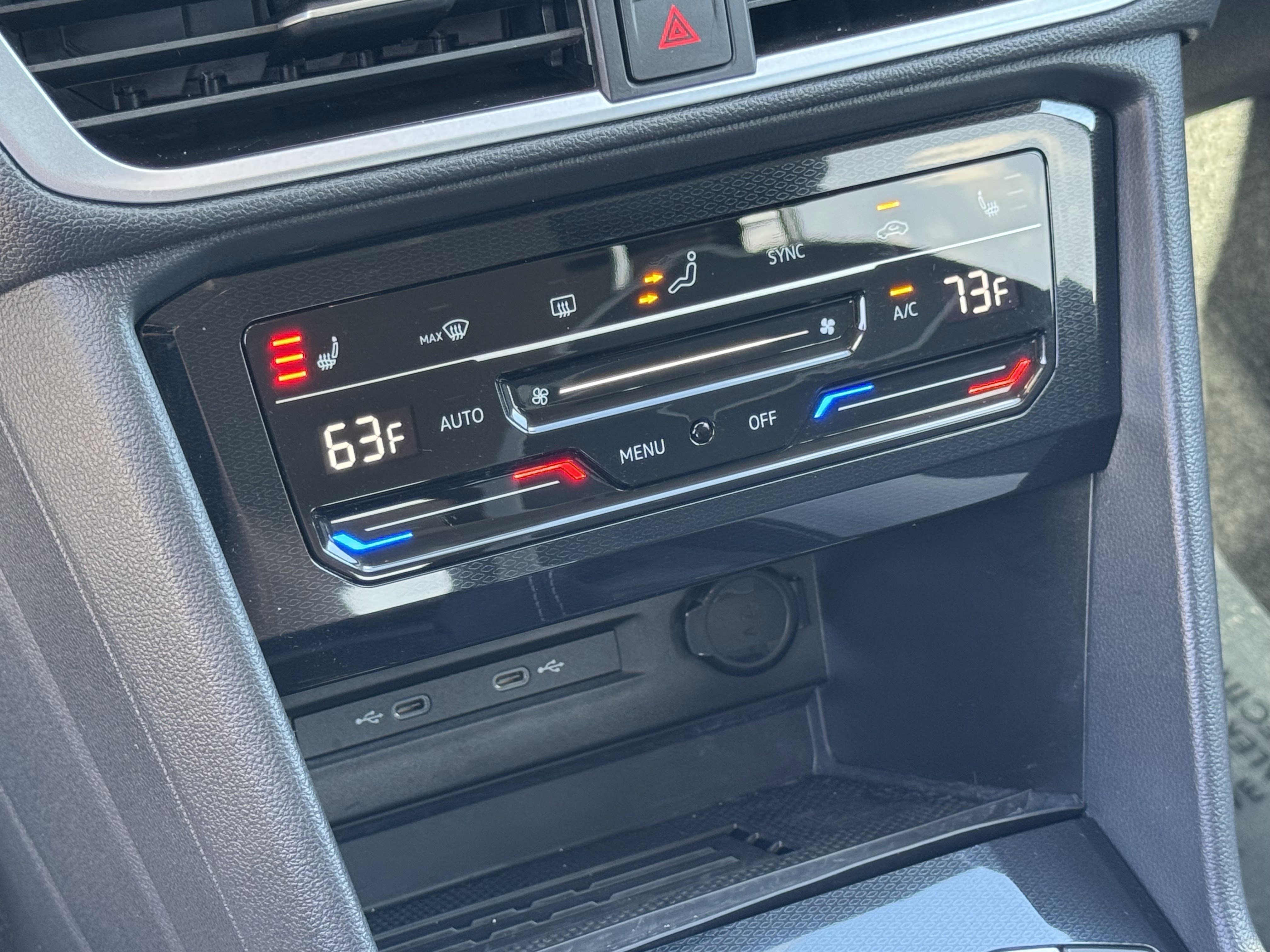 Used 2025 Volkswagen Taos SE image 28