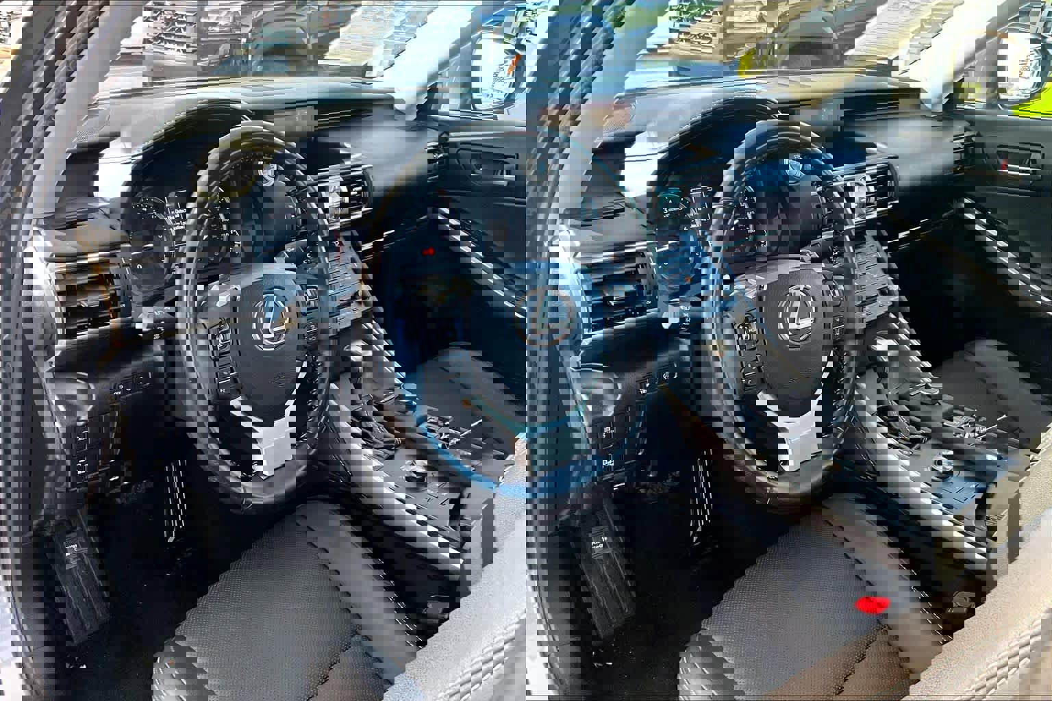 Used 2019 Lexus IS 300 image 16