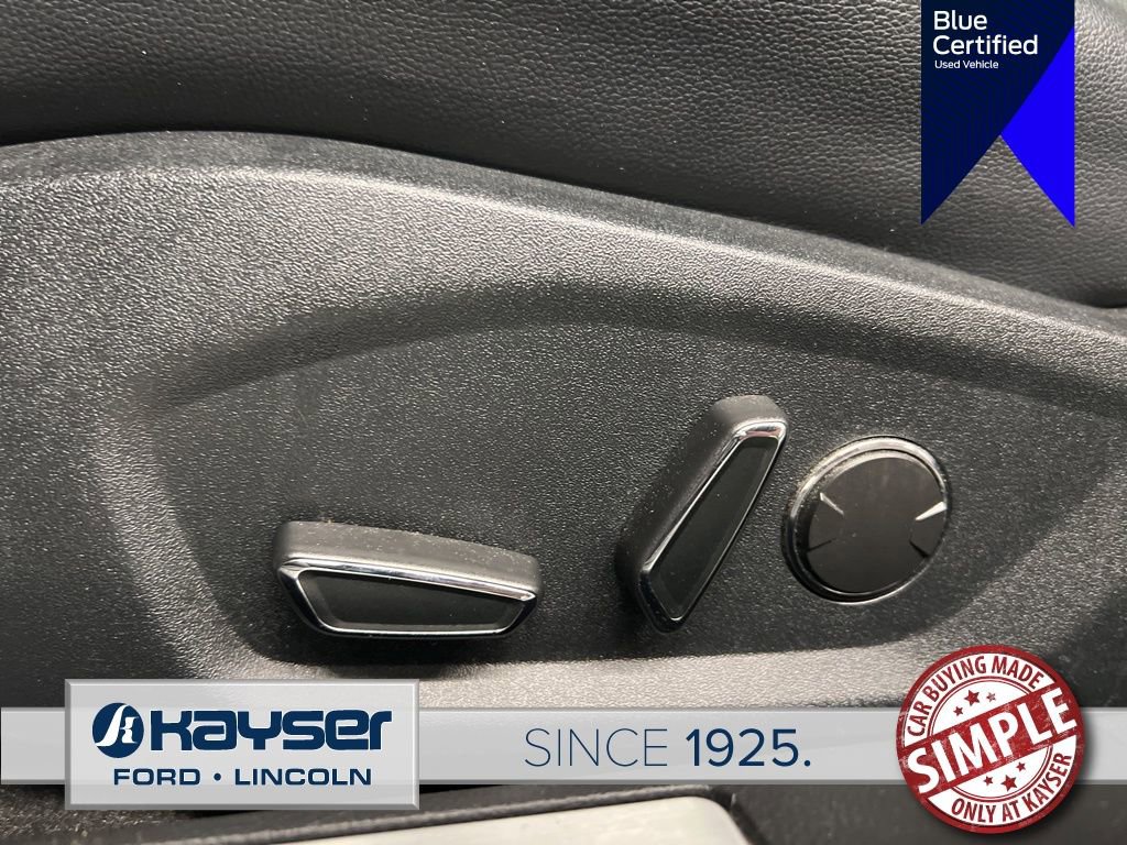 Used 2020 Ford Fusion Energi Titanium FWD image 28