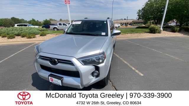 Used 2022 Toyota 4Runner SR5 AWD/4WD image 4