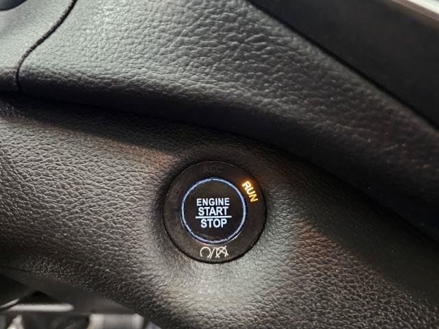 Used 2019 Jeep Cherokee Latitude Plus w/ Comfort/Convenience Group FWD image 15