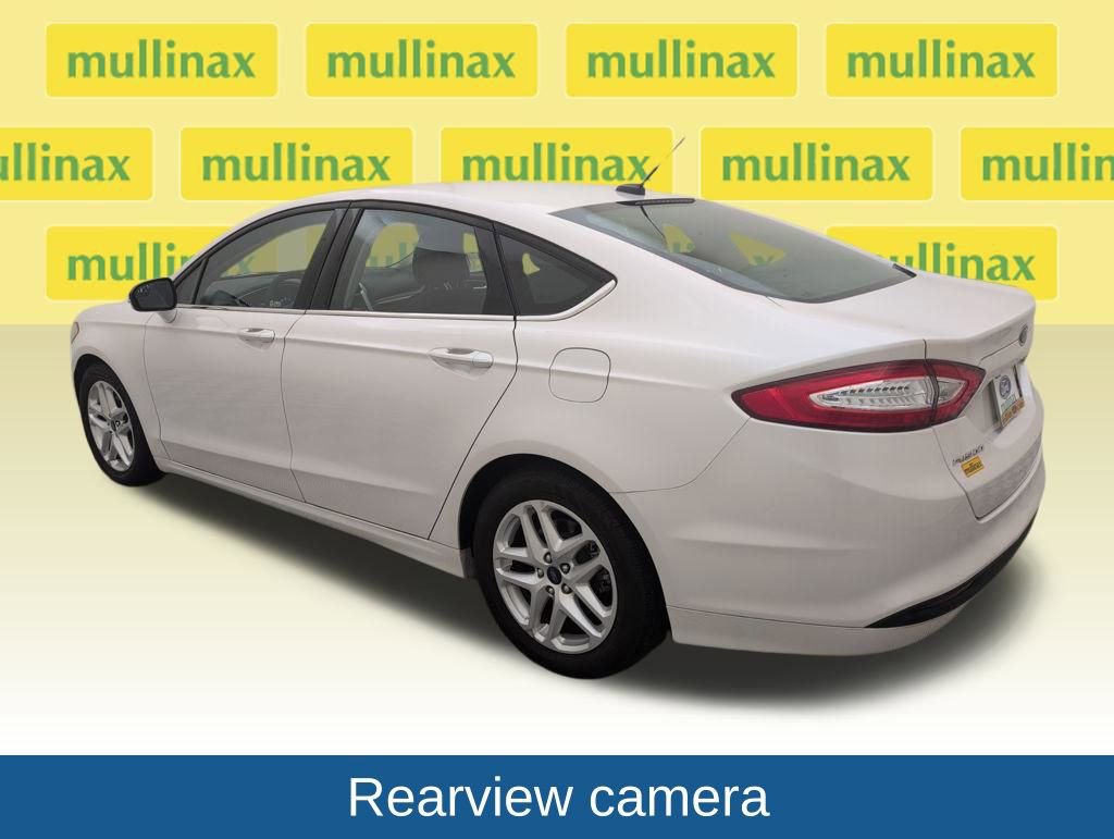 Used 2016 Ford Fusion SE image 10