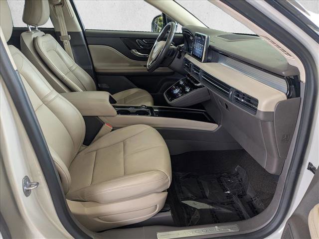 Used 2022 Lincoln Corsair FWD w/ Premium Package image 18