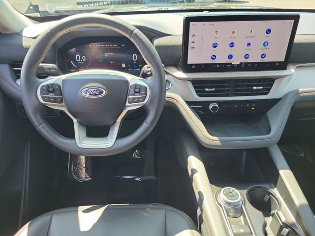 Used 2026 Ford Explorer Active w/ Active Comfort Package RWD image 4