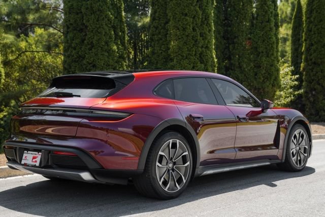 Used 2022 Porsche Taycan 4 Cross Turismo w/ Premium Package AWD/4WD image 15