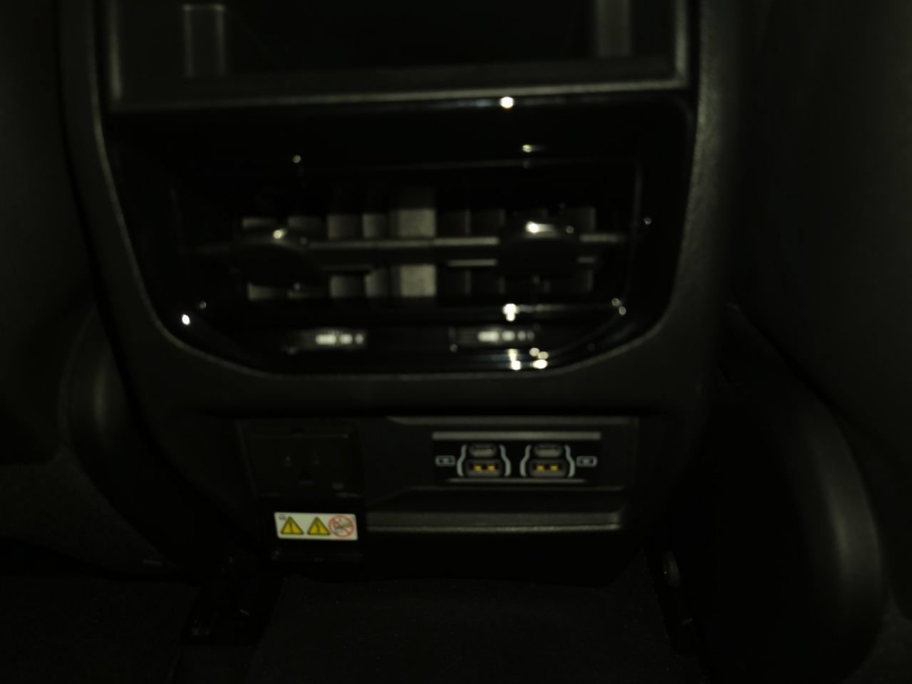 Used 2024 Jeep Grand Cherokee Altitude AWD/4WD image 32