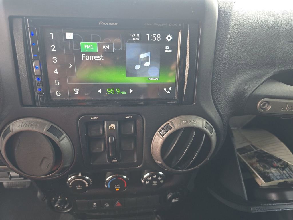 Used 2016 Jeep Wrangler Unlimited Sport w/ Quick Order Package 24S image 9