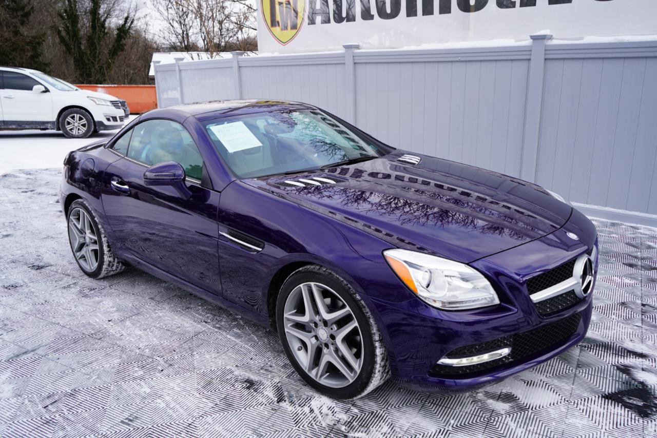 Used 2015 Mercedes-Benz SLK 250 image 2