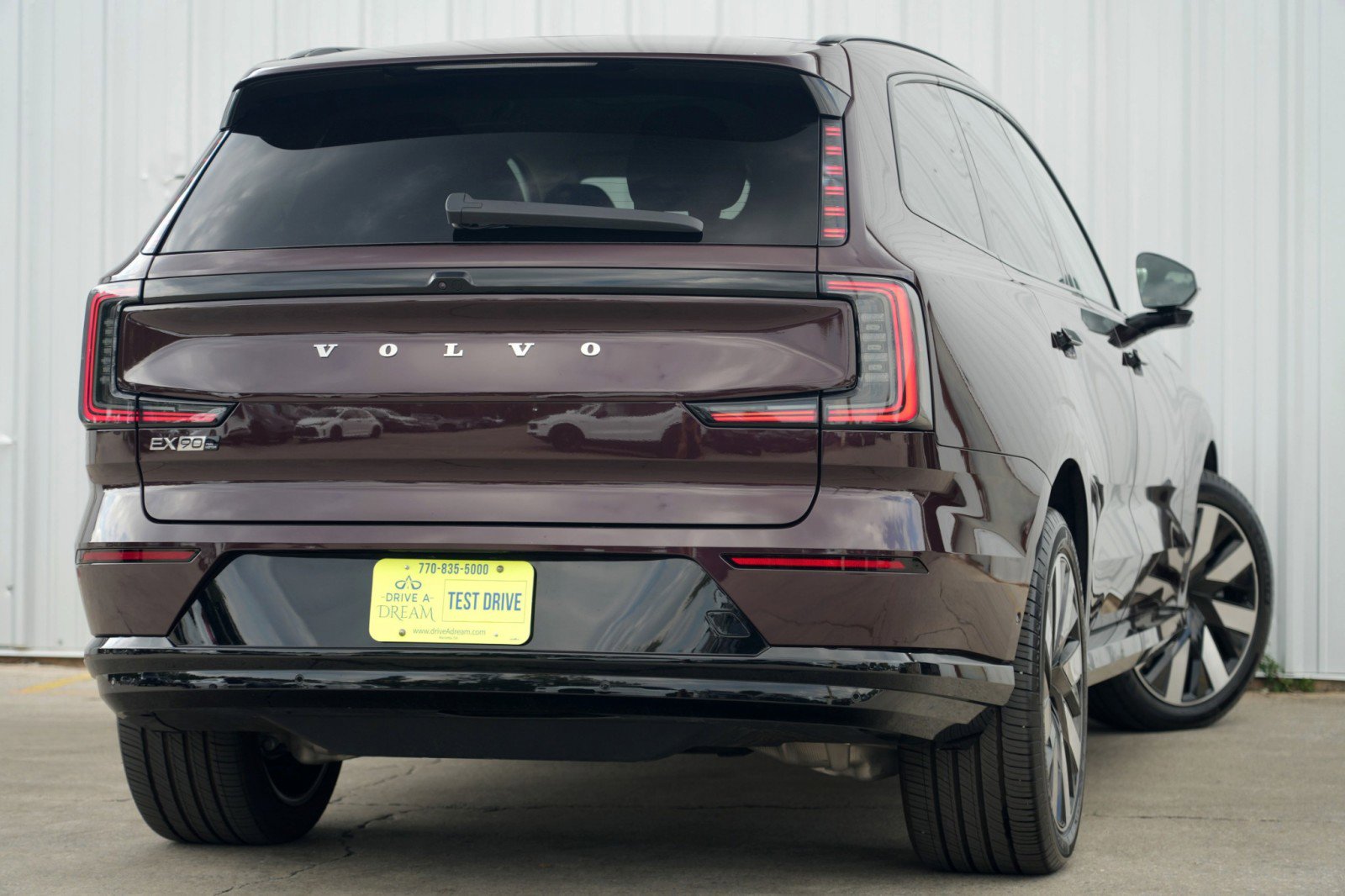 Used 2025 Volvo EX90 Ultra image 5