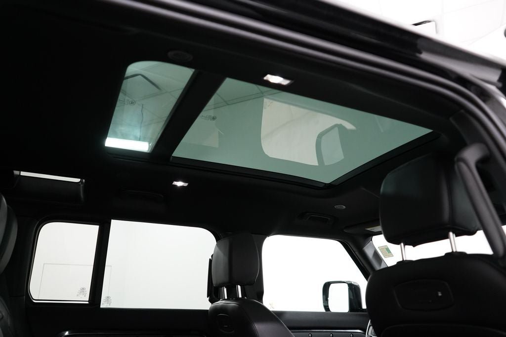 Used 2022 Land Rover Defender 110 S AWD/4WD image 21