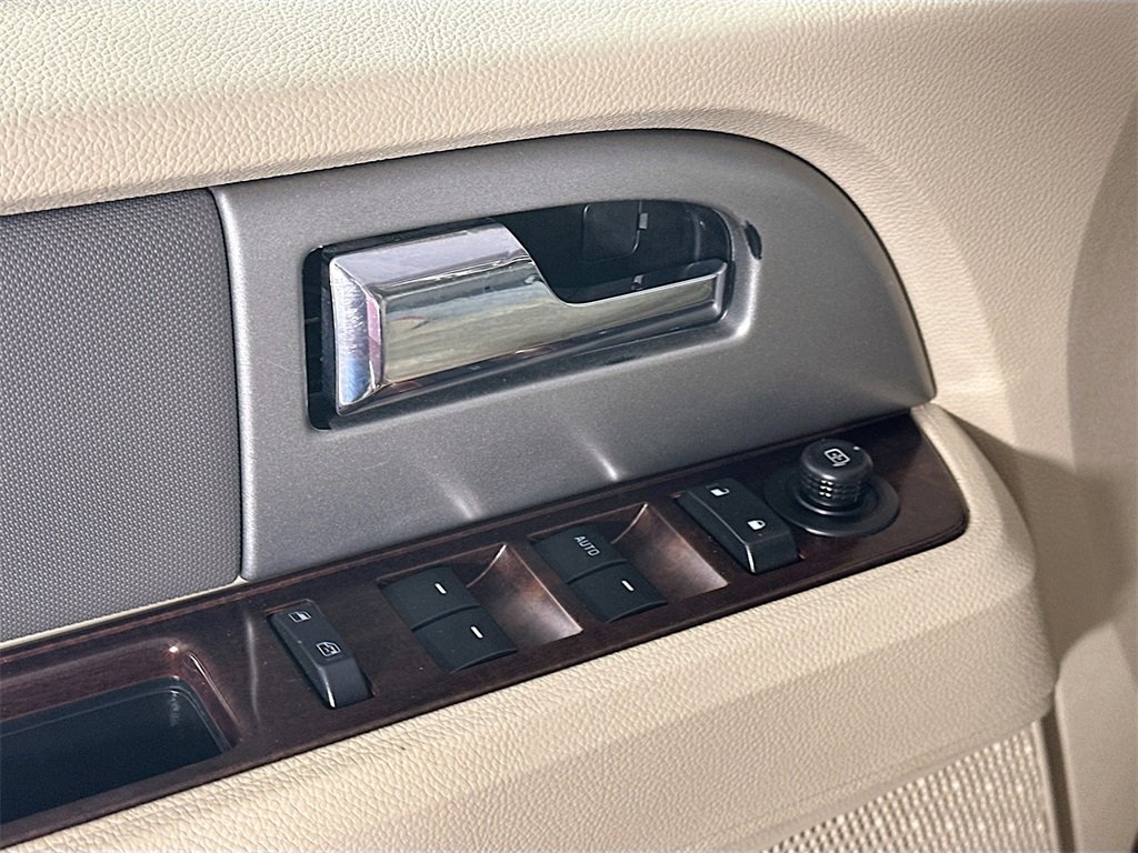 Used 2013 Ford Expedition XLT image 23