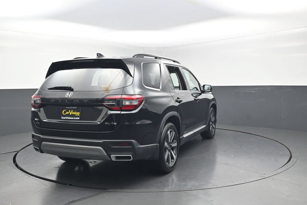Used 2023 Honda Pilot Elite image 6