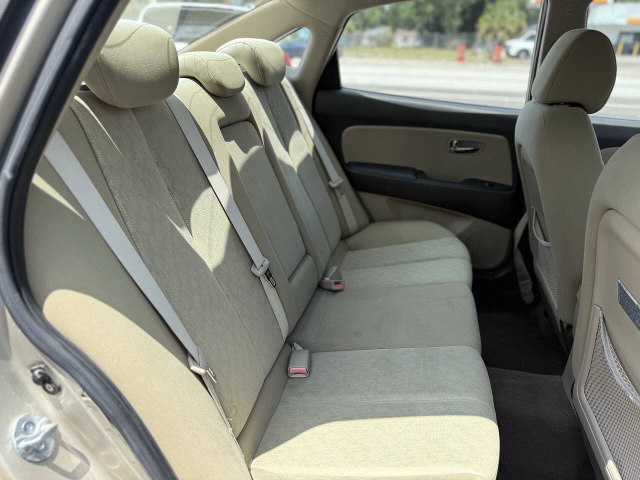 Used 2010 Hyundai Elantra GLS FWD image 19