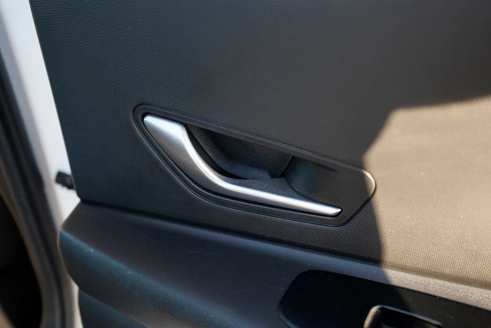 Used 2025 Hyundai Elantra SE FWD image 30