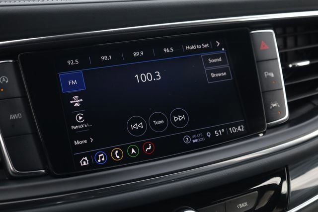 Used 2024 Buick Enclave Premium image 17