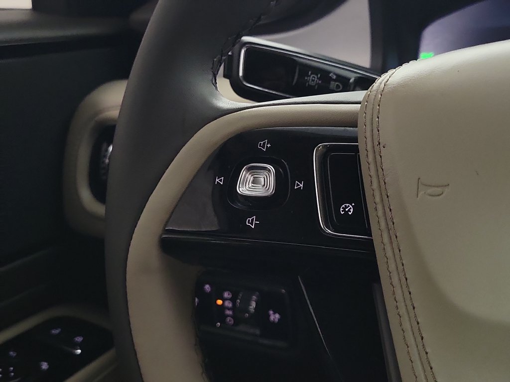 Certified 2024 Lincoln Aviator 2WD image 23