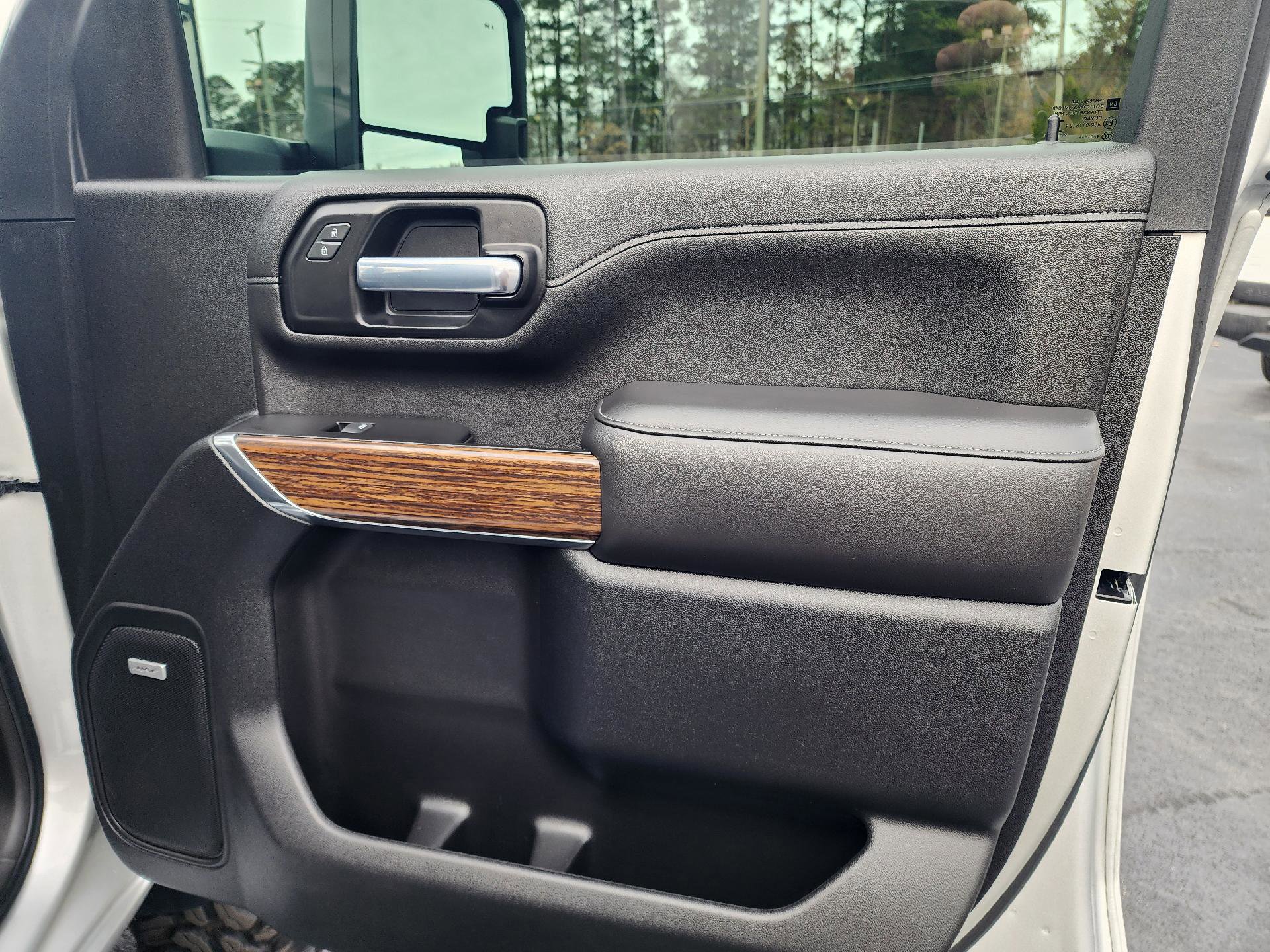 Used 2021 Chevrolet Silverado 2500 High Country image 14