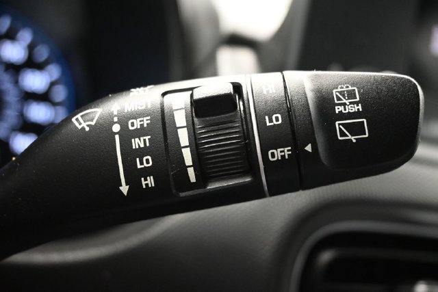 Used 2023 Hyundai Kona SEL AWD/4WD image 23