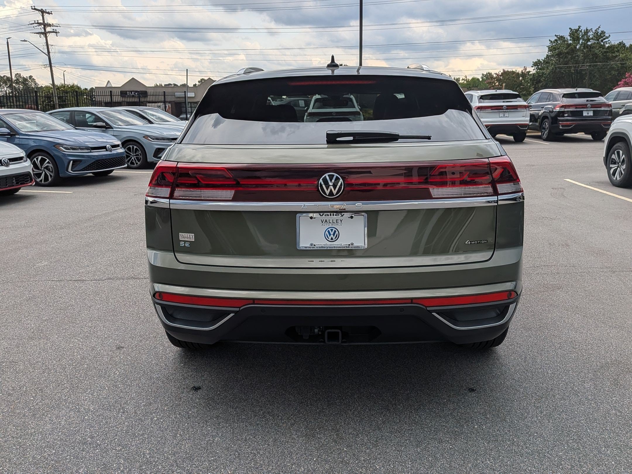New 2026 Volkswagen Atlas Cross Sport SE AWD/4WD image 4