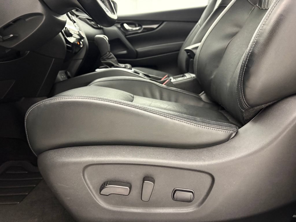Used 2022 Nissan Rogue Sport SL AWD/4WD image 25