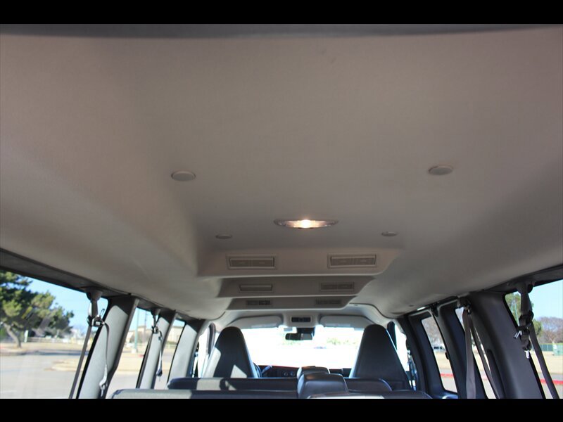 Used 2020 Chevrolet Express 3500 LS RWD image 12