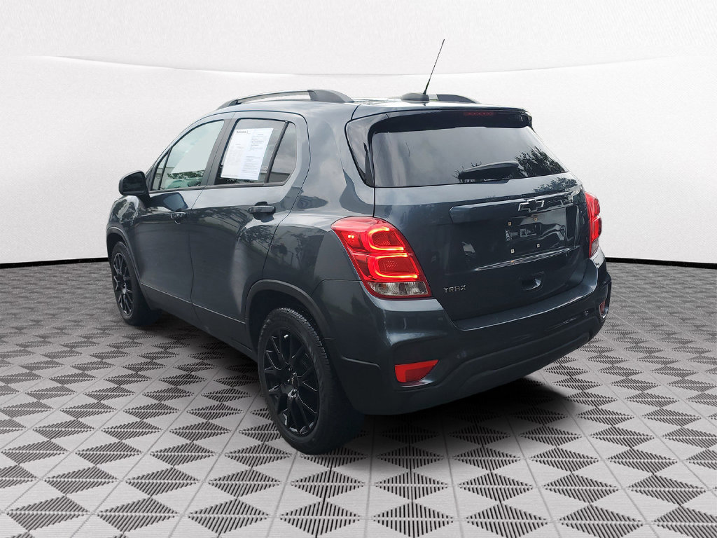 Used 2022 Chevrolet Trax LT w/ Sport Edition FWD image 4
