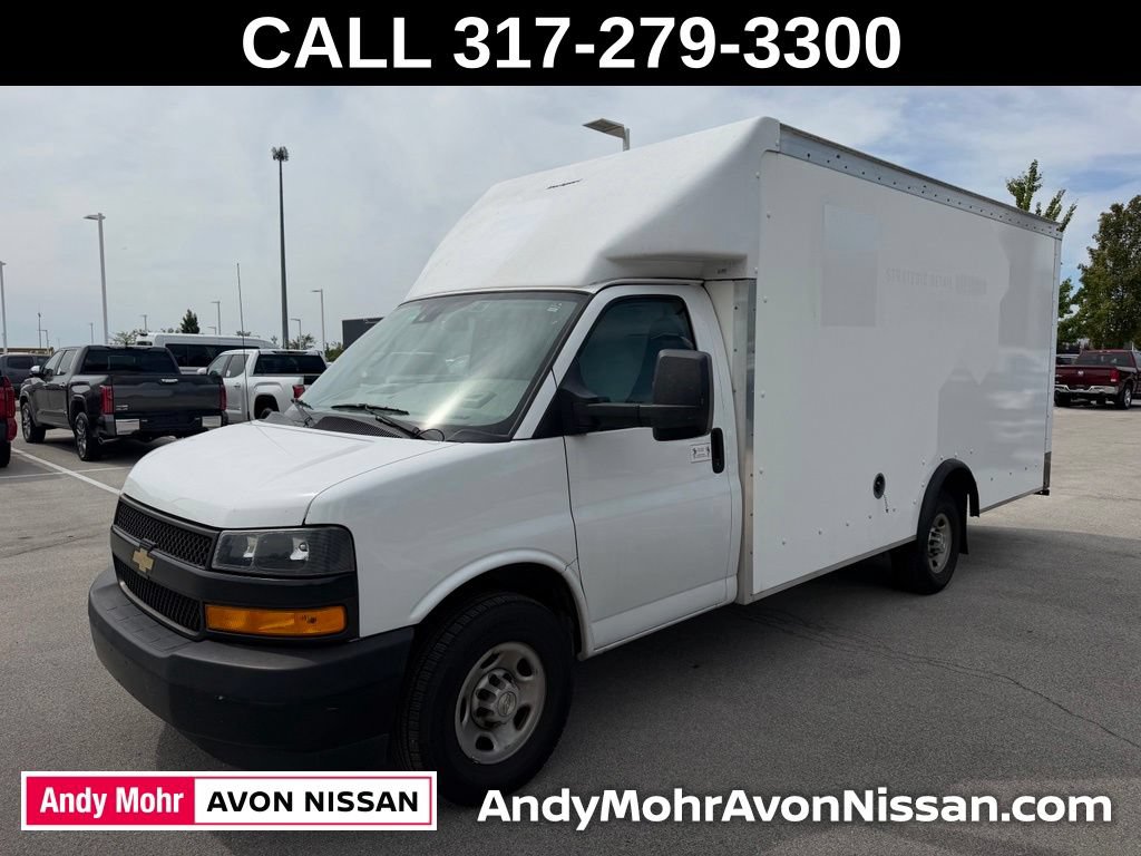 Used 2022 Chevrolet Express 3500 w/ Power Convenience Package RWD image 3