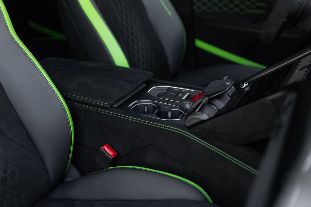 Used 2024 Lamborghini Urus Performante AWD/4WD image 29