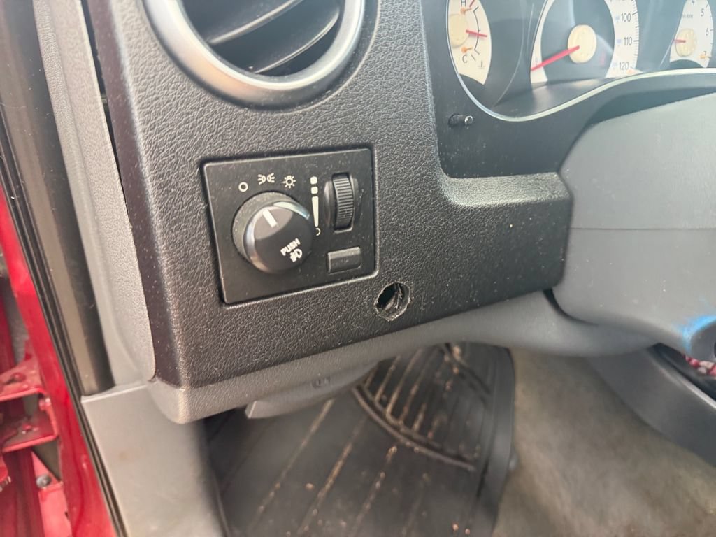 Used 2006 Mitsubishi Raider LS AWD/4WD image 18