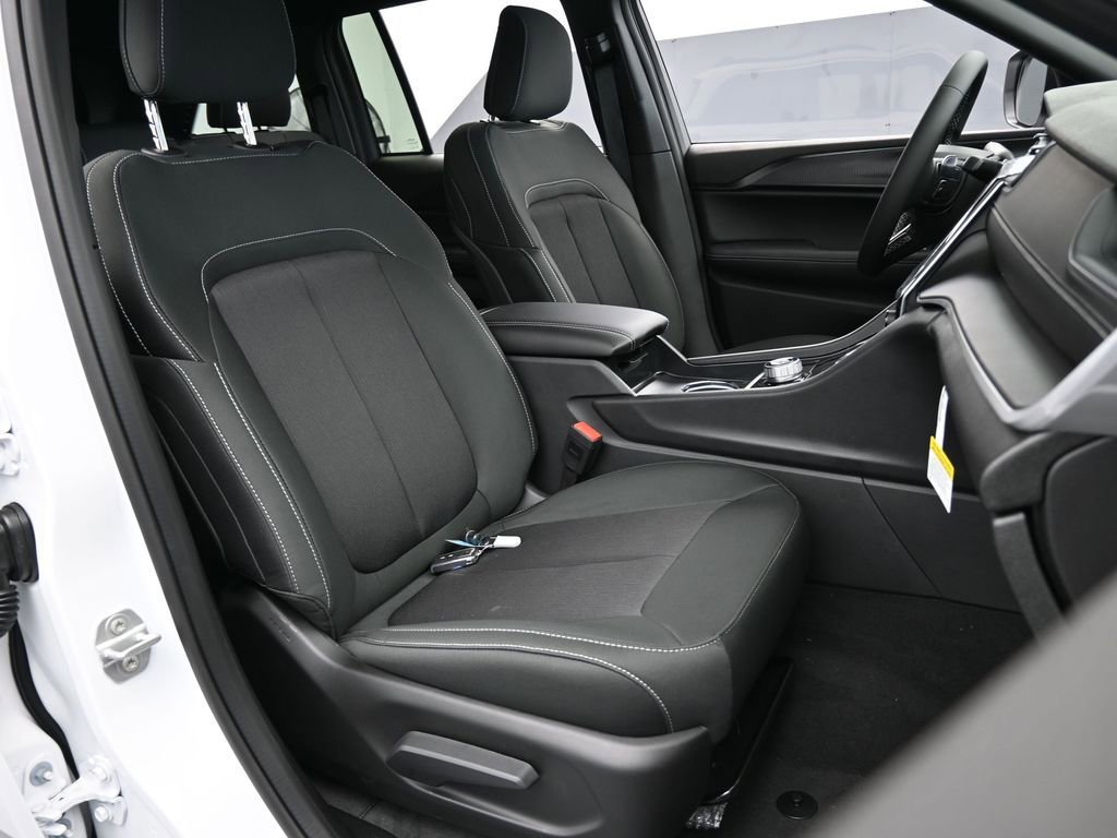 New 2025 Jeep Grand Cherokee Laredo RWD image 44