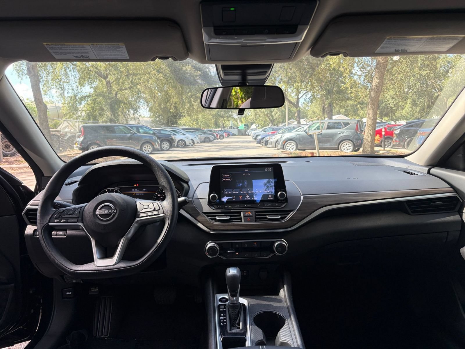 Used 2026 Nissan Altima 2.5 SV FWD image 32