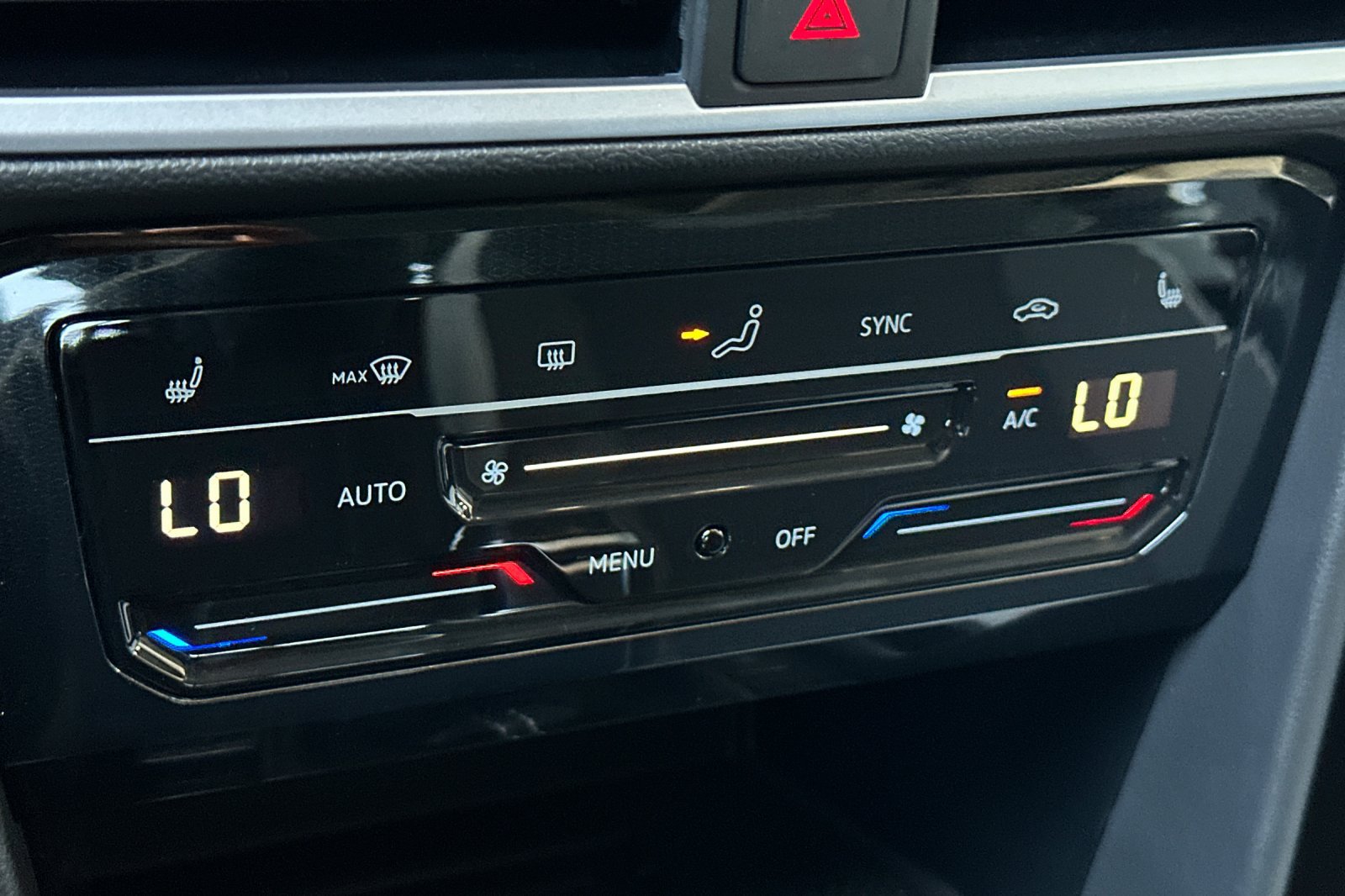 New 2026 Volkswagen Taos SE FWD image 18