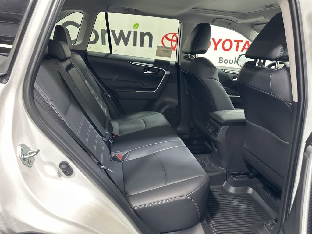 Used 2025 Toyota RAV4 XLE Premium image 15