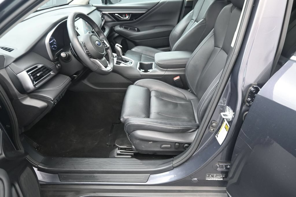 Used 2023 Subaru Outback Touring AWD/4WD image 17