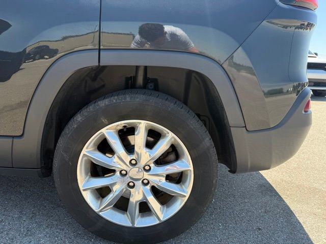 Used 2014 Jeep Cherokee Limited AWD/4WD image 11