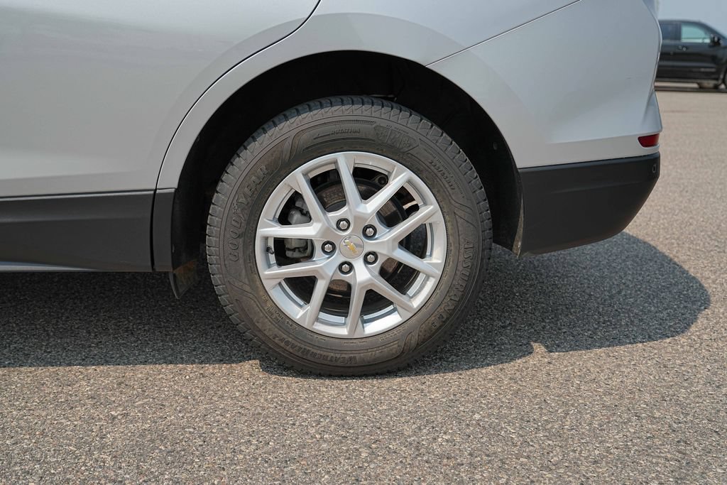 Used 2022 Chevrolet Equinox LS AWD/4WD image 13