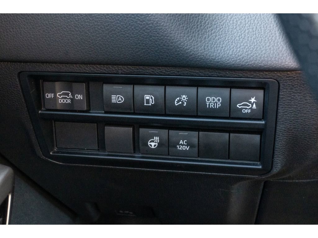 Used 2024 Toyota Sequoia Limited image 31