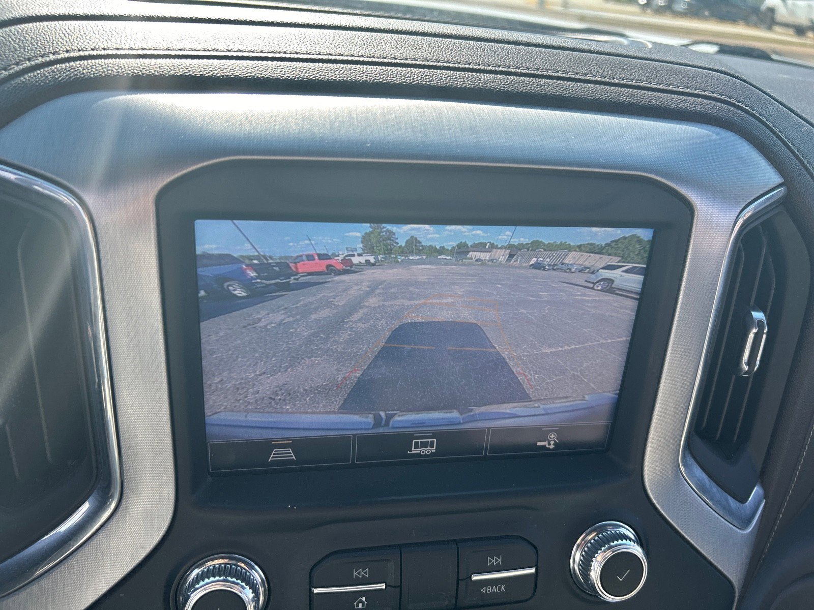 Used 2021 GMC Sierra 1500 SLT AWD/4WD image 15