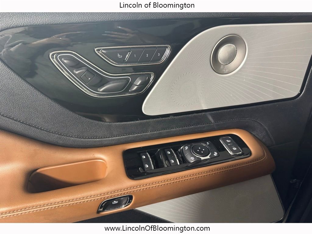 Used 2023 Lincoln Aviator Reserve w/ Equipment Group 201A AWD/4WD image 30