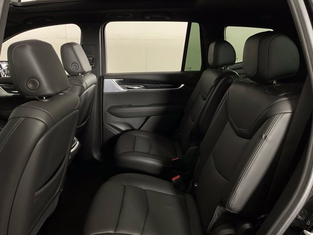 Used 2025 Cadillac XT6 Premium Luxury w/ LPO, Floor Liner Package AWD/4WD image 31