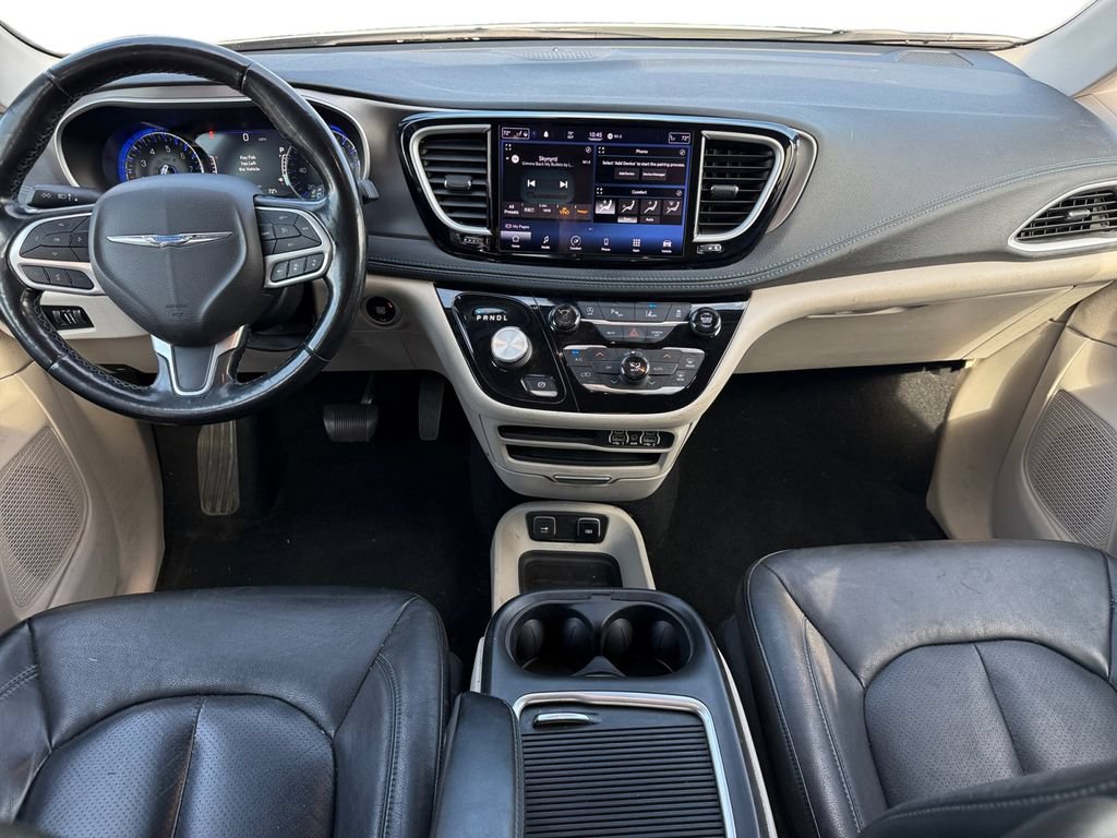 Used 2021 Chrysler Pacifica Touring-L FWD image 10